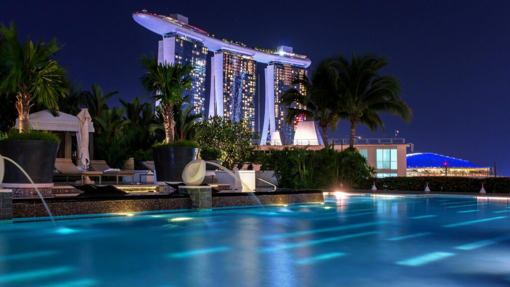 What are the safest hotels for solo travelers